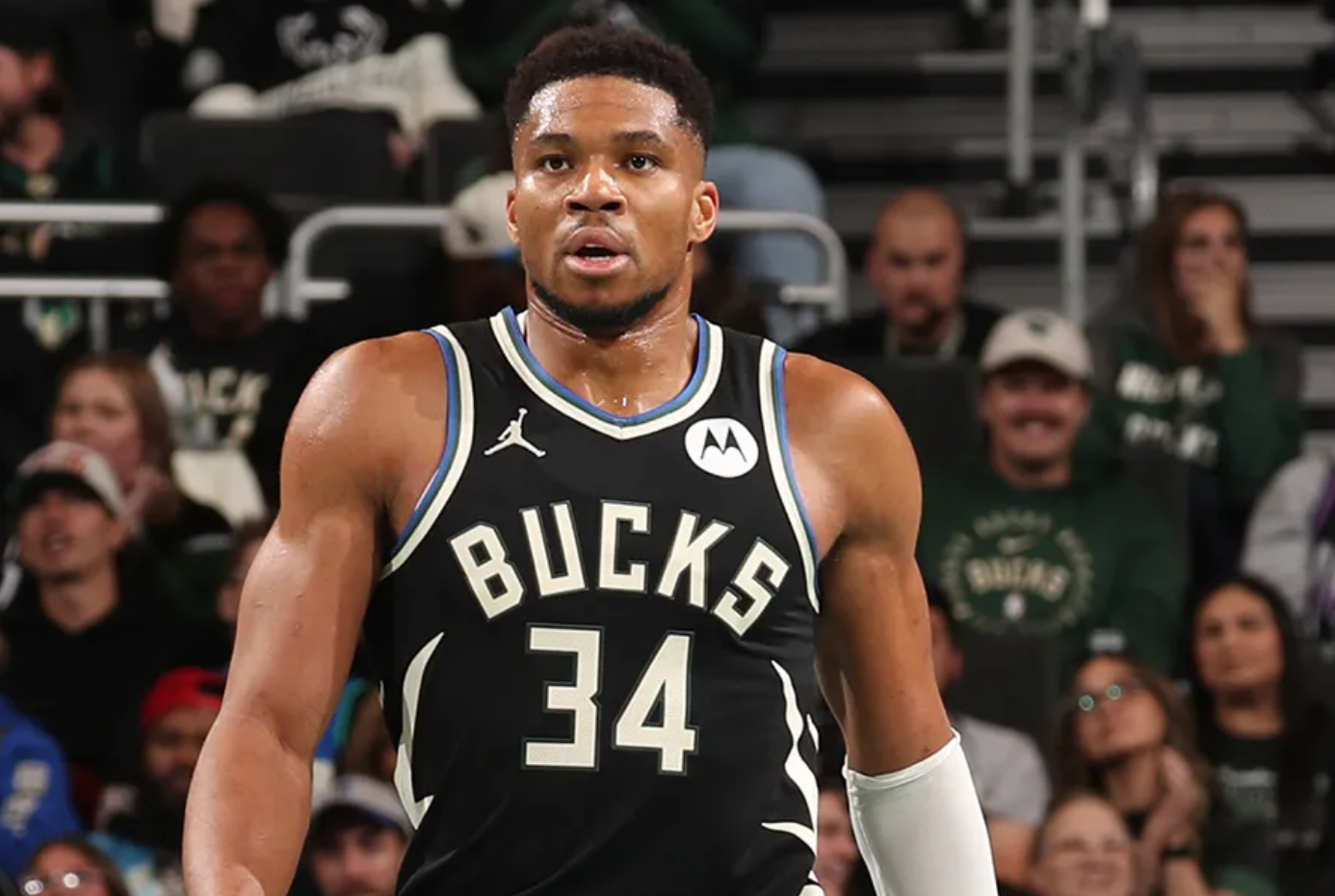 密尔沃基雄鹿迎西甲关键赛，赛后伤情更新，引发热议，球队文化再被提及的简单介绍